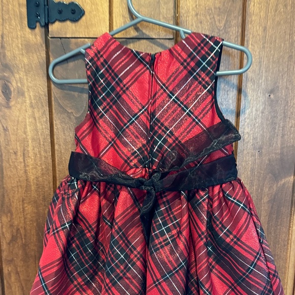 Red Plaid Sleeveless Dress with Black Bow - Picture 5 of 6